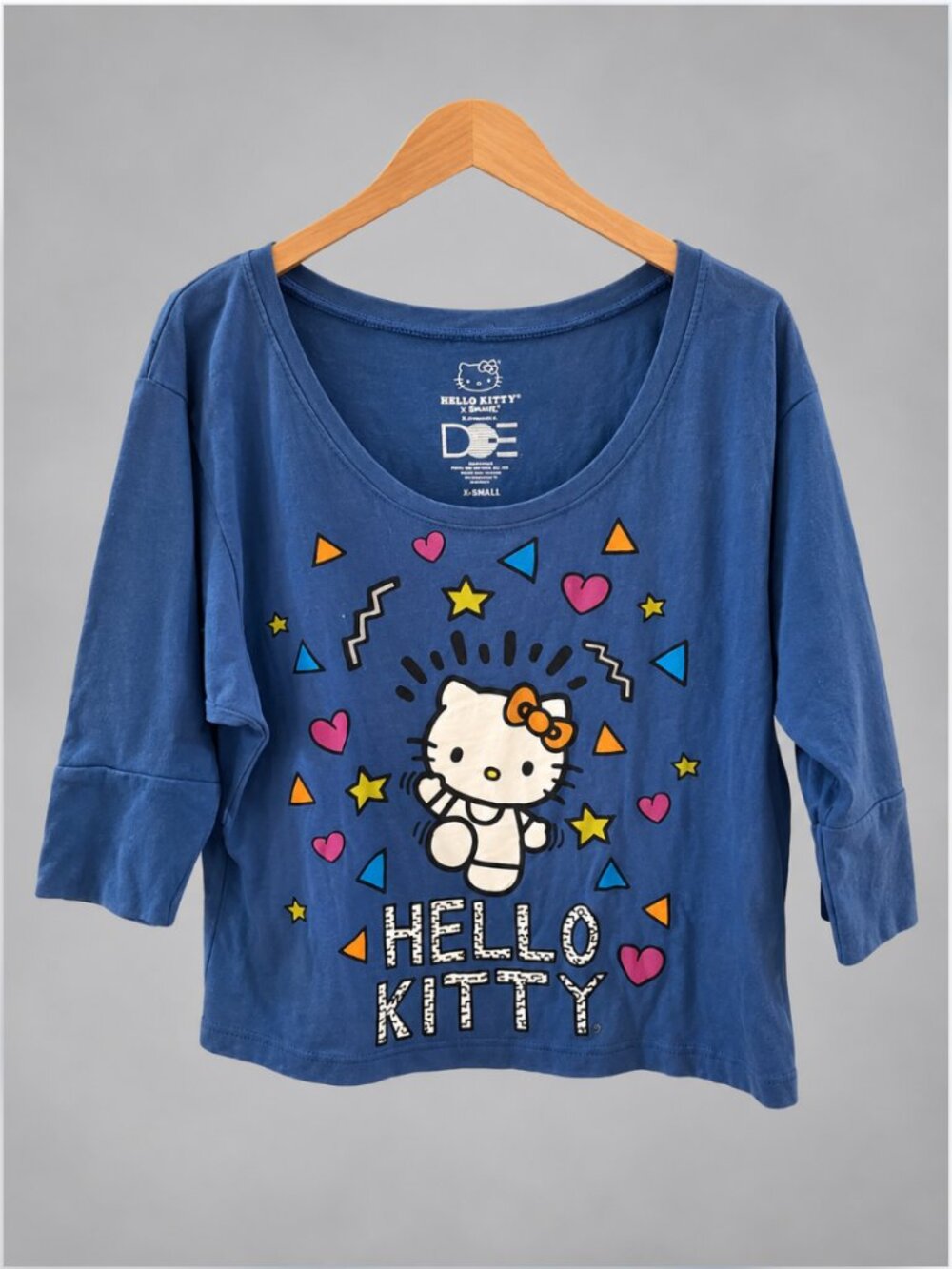 Hello Kitty x DOE Blue Graphic 3/4 Sleeve Top Sanrio. Size XS